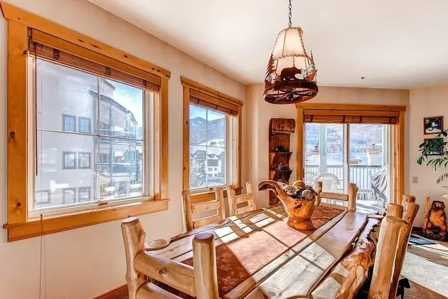 Daire, Birden Çok Yatak (Centennial 2 Bedroom Condo unit no. 1)