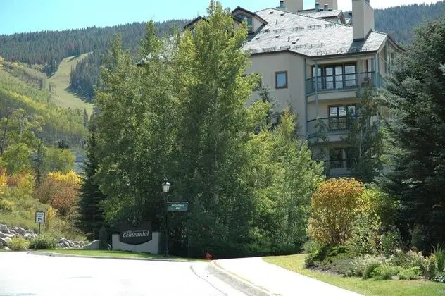 Apart Daire, Birden Çok Yatak (Centennial 2 Bedroom Condo unit no. 1)