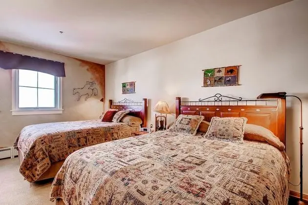 Daire, Birden Çok Yatak (Centennial 2 Bedroom Condo Unit no. 1)