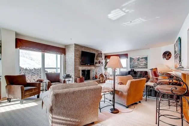 Daire, Birden Çok Yatak (Centennial 2 Bedroom Condo Unit no. 1)
