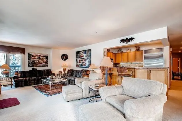 Daire, Birden Çok Yatak (Centennial 2 Bedroom Condo Unit no. 1)