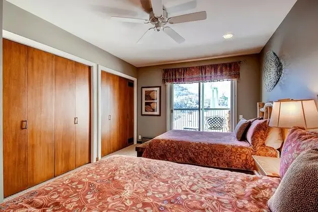 Daire, Birden Çok Yatak (Centennial 2 Bedroom Condo Unit no. 1)