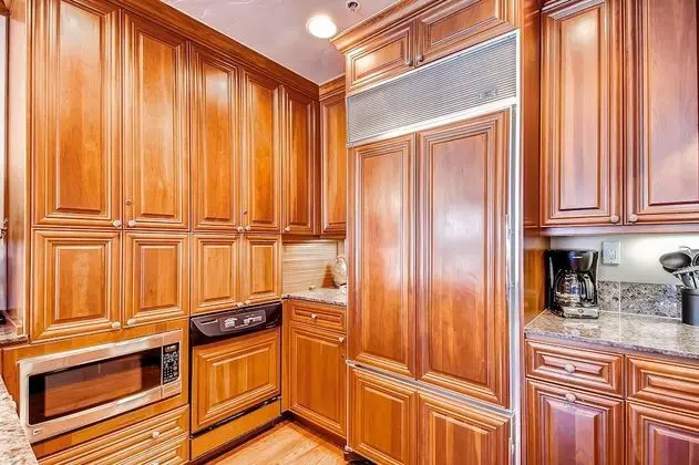 Daire, Birden Çok Yatak (Centennial 2 Bedroom Condo unit no. 2)