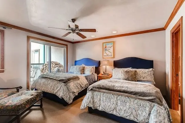 Daire, Birden Çok Yatak (Centennial 2 Bedroom Condo unit no. 2)