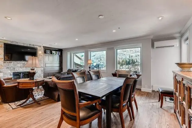 Daire, Birden Çok Yatak (Centennial 2 Bedroom Condo unit no. 2)