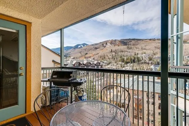 Daire, Birden Çok Yatak (Centennial 2 Bedroom Condo unit no. 2)