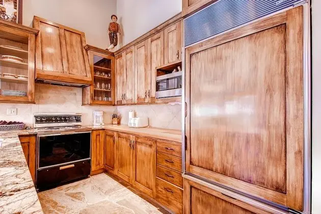 Daire, Birden Çok Yatak (Centennial 2 Bedroom Condo unit no. 2)