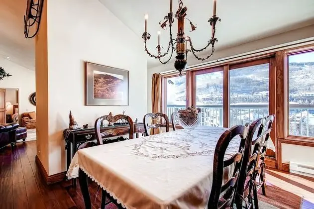 Daire, Birden Çok Yatak (Centennial 2 Bedroom Condo unit no. 2)