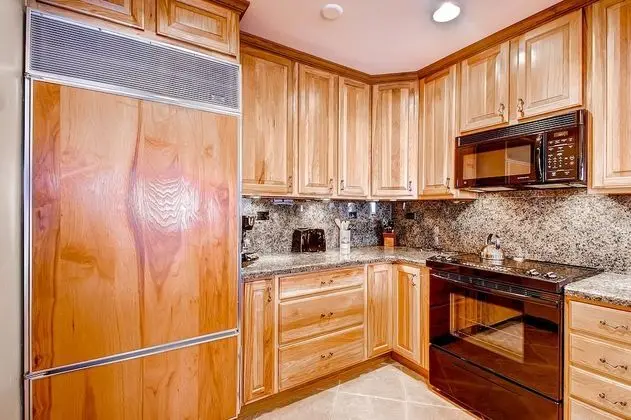 Daire, Birden Çok Yatak (Centennial 2 Bedroom Condo unit no. 5)