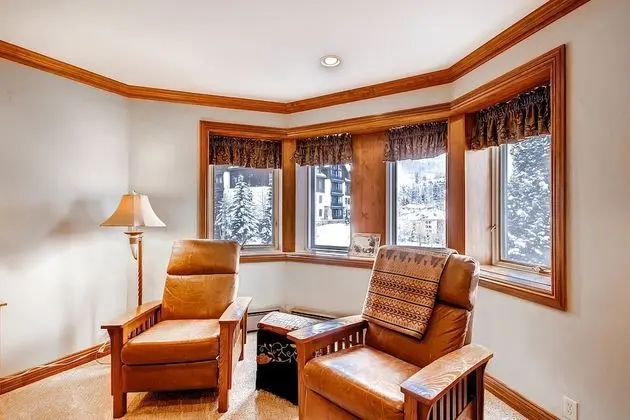 Daire, Birden Çok Yatak (Centennial 2 Bedroom Condo unit no. 5)