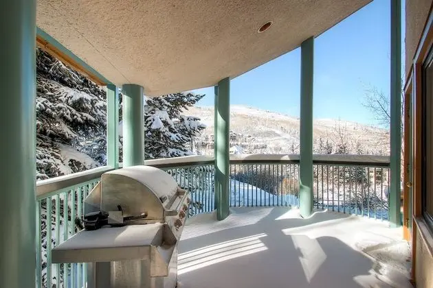 Daire, Birden Çok Yatak (Centennial 2 Bedroom Condo unit no. 8)
