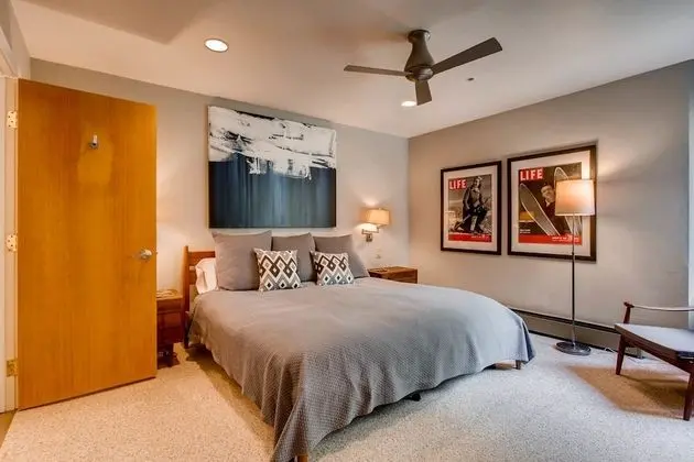 Daire, Birden Çok Yatak (Centennial 2 Bedroom Condo unit no. 9)
