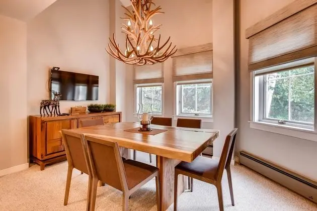 Daire, Birden Çok Yatak (Centennial 2 Bedroom Condo unit no. 9)