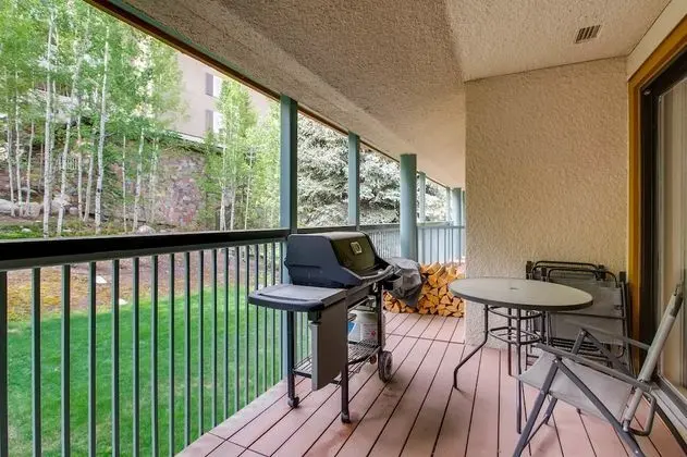 Daire, Birden Çok Yatak (Centennial 2 Bedroom Condo unit no. 9)