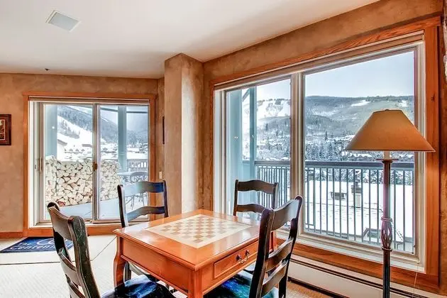 Apart Daire, Birden Çok Yatak (Centennial 3 Bedroom Condo unit no. 2)