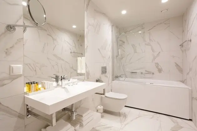 Zen Double or Twin, Spa Bath