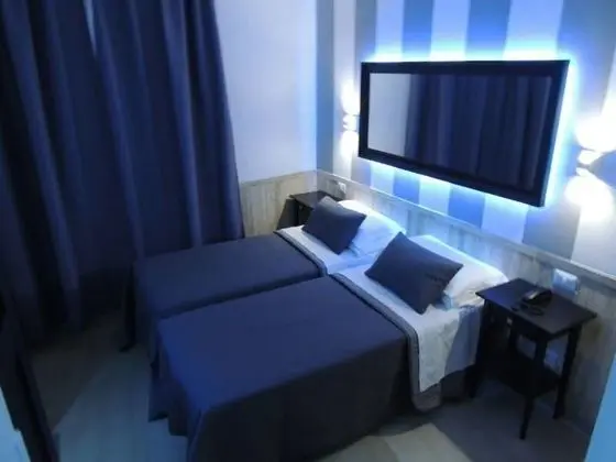 Standard Tek Büyük veya İki Ayrı Yataklı Oda