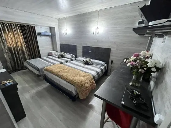 Elite Dört Kişilik Oda, Avlu Manzaralı