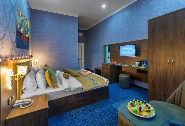 Deluxe Tek Büyük Yataklı Oda