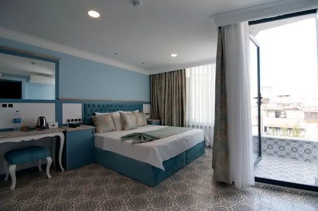 Suite Room with Balcony and Private Hammam