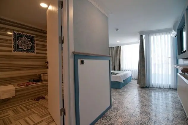 Suite Room with Balcony and Private Hammam