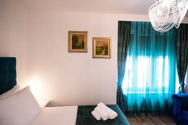 Deluxe Tek Büyük Yataklı Oda, Özel Banyo (Room 2)