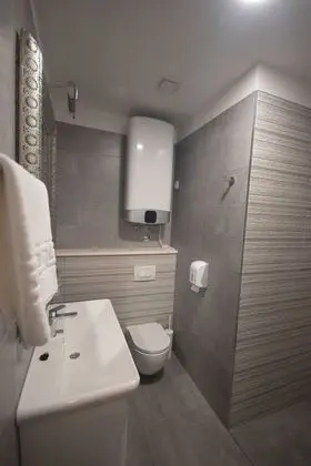 Deluxe Tek Büyük Yataklı Oda, Özel Banyo (Room 2)