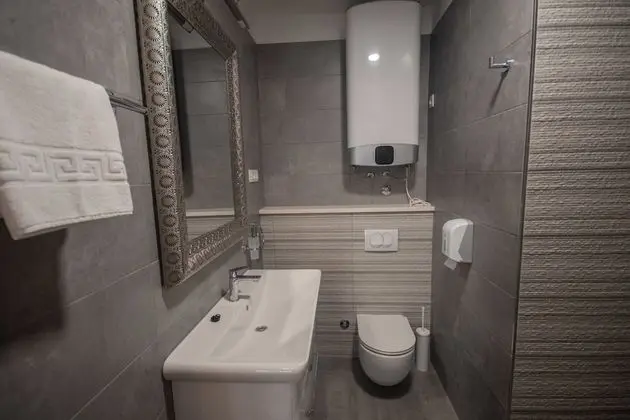 Deluxe Tek Büyük Yataklı Oda, Özel Banyo (Room 2)