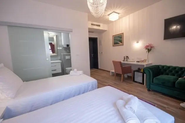 Deluxe Üç Kişilik Oda, Özel Banyo (Room 1)