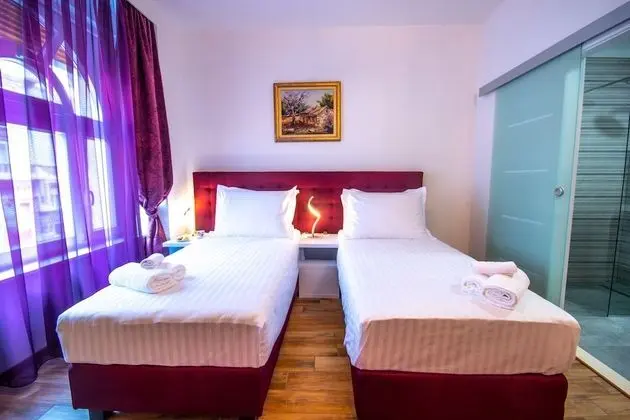 Deluxe Tek Büyük Yataklı Oda, Özel Banyo (Room 4)