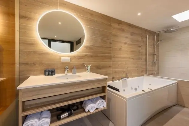 Deluxe Kır Evi (VIP)