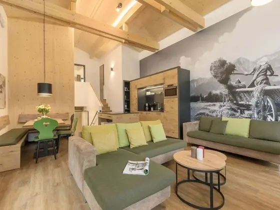 Ev