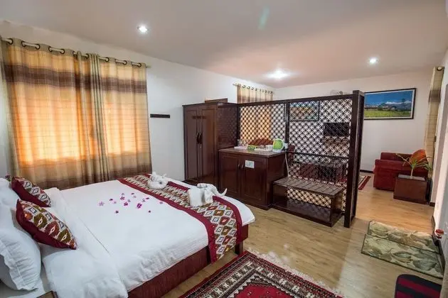 Deluxe Süit, 1 En Büyük (King) Boy Yatak, Sigara İçilmez, Bahçe Manzaralı