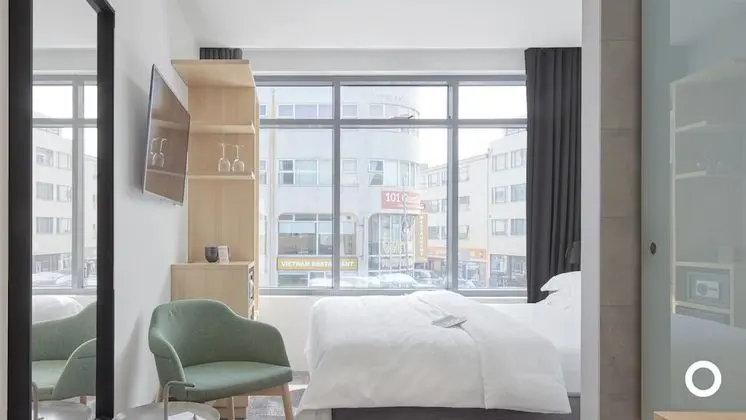Tek Büyük Yataklı Oda, Özel Banyo (Small)