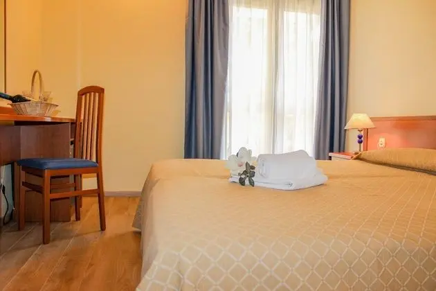 Tek Büyük Yataklı Oda