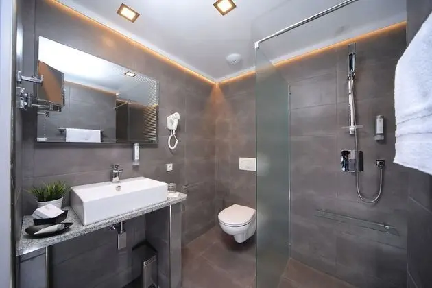 Comfort Tek Büyük Yataklı Oda (2+0)