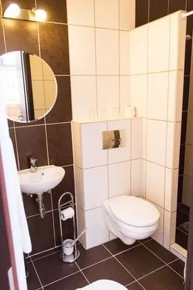 Basic Oda, 2 Tek Kişilik Yatak, Sigara İçilmez, Özel Banyo