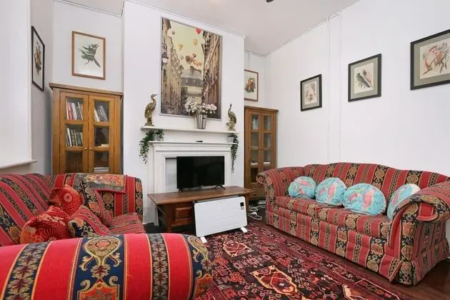 Ev (3 Bedrooms)