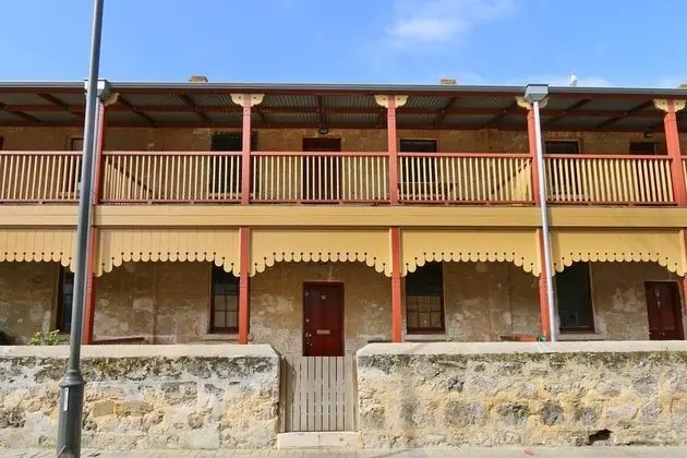 Ev (3 Bedrooms)