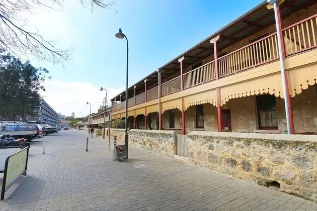 Ev (3 Bedrooms)