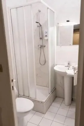 Classic Tek Büyük veya İki Ayrı Yataklı Oda
