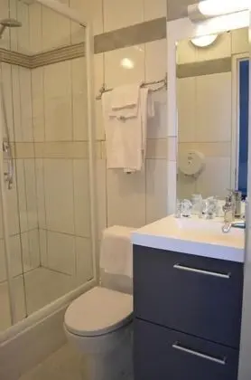 Classic Tek Büyük Yataklı Oda