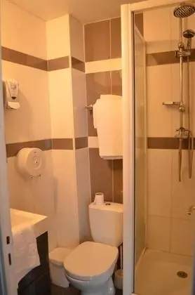 Classic Tek Büyük Yataklı Oda