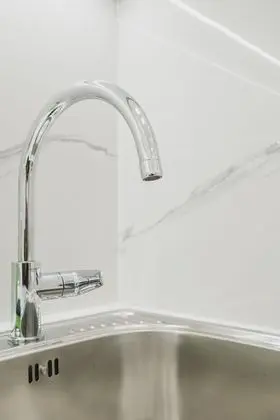 City Tek Büyük Yataklı Oda
