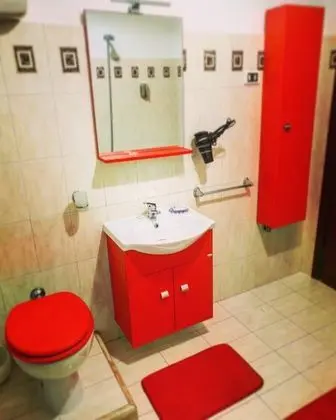 Dört Kişilik Oda, Özel Banyo (Camera Estate)