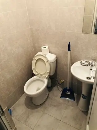 Basic Tek Büyük Yataklı Oda