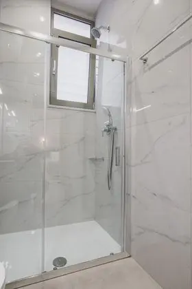 City Tek Büyük Yataklı Oda