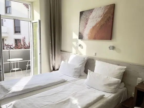 Tek Büyük Yataklı Oda, Balkon