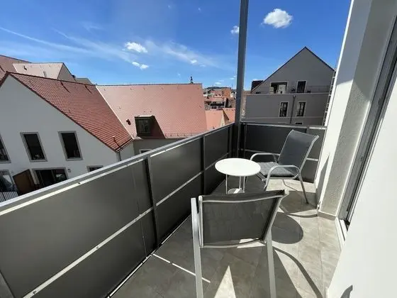 Tek Büyük Yataklı Oda, Balkon