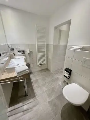 Üç Kişilik Oda